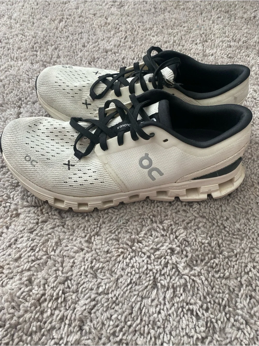 Womens ON Running Cloud X 4 Sneakers